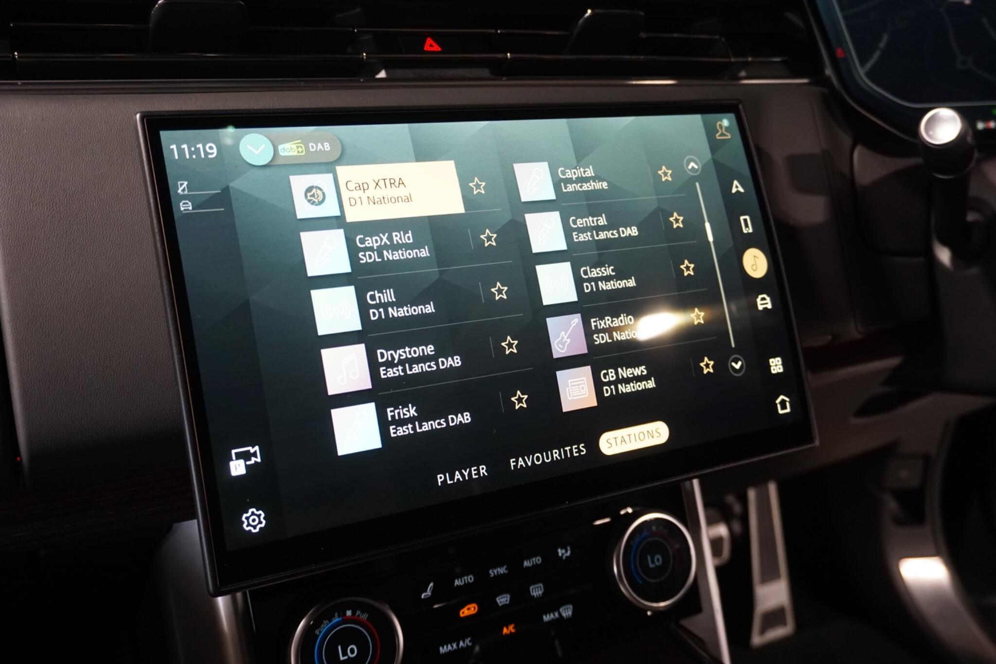 Land Rover Range Rover 3.0 P440e 38.2kWh HSE SUV 5dr Petrol Plug-in Hybrid Auto 4WD Euro 6 (s/s) (440 ps)